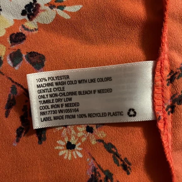 a new day sleeveless button down blouse
Size: Large
Color: Orange/Red - Picture 11 of 16